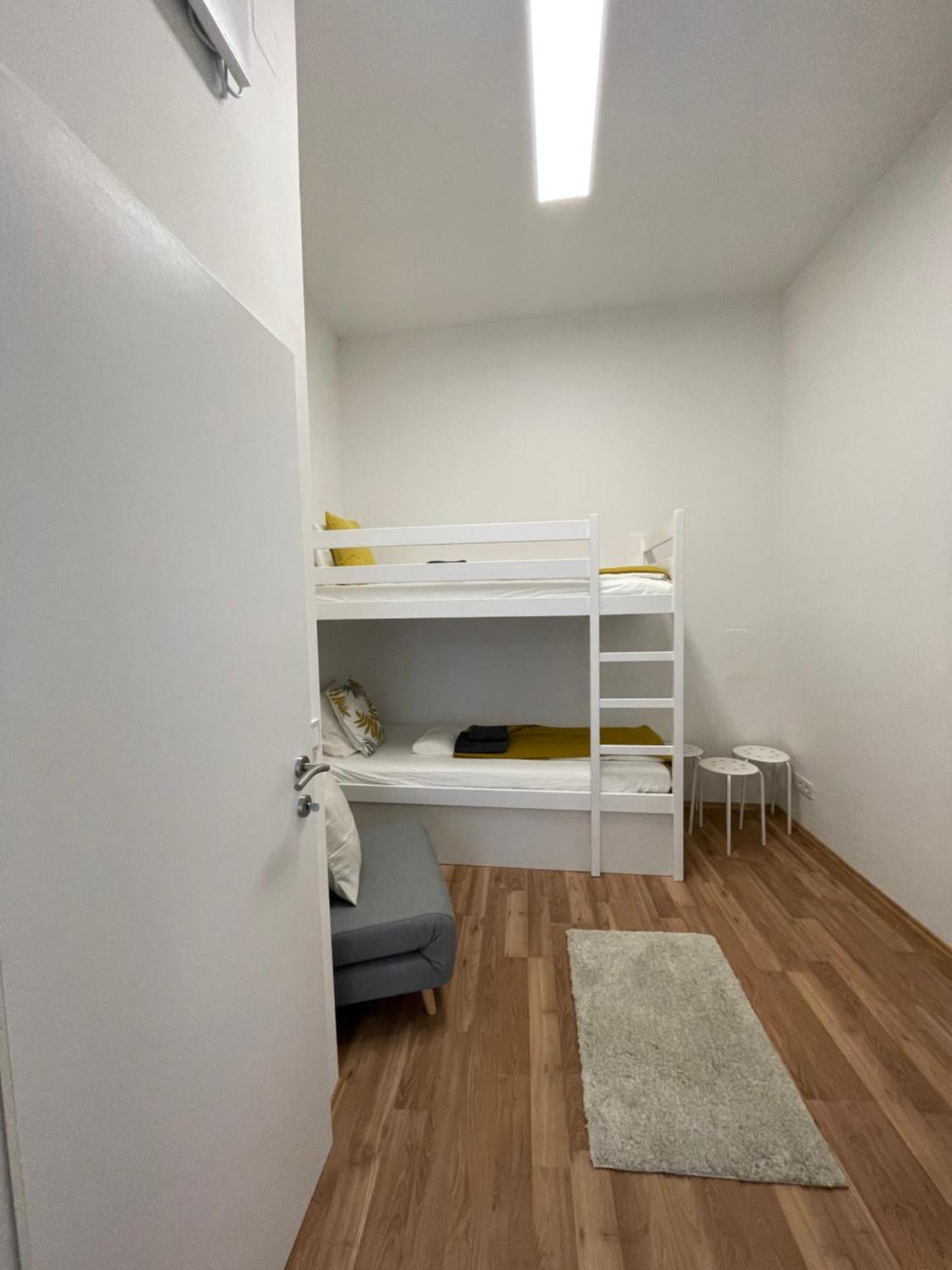 Central Mini Apartment Rhg 1 Відень Екстер'єр фото