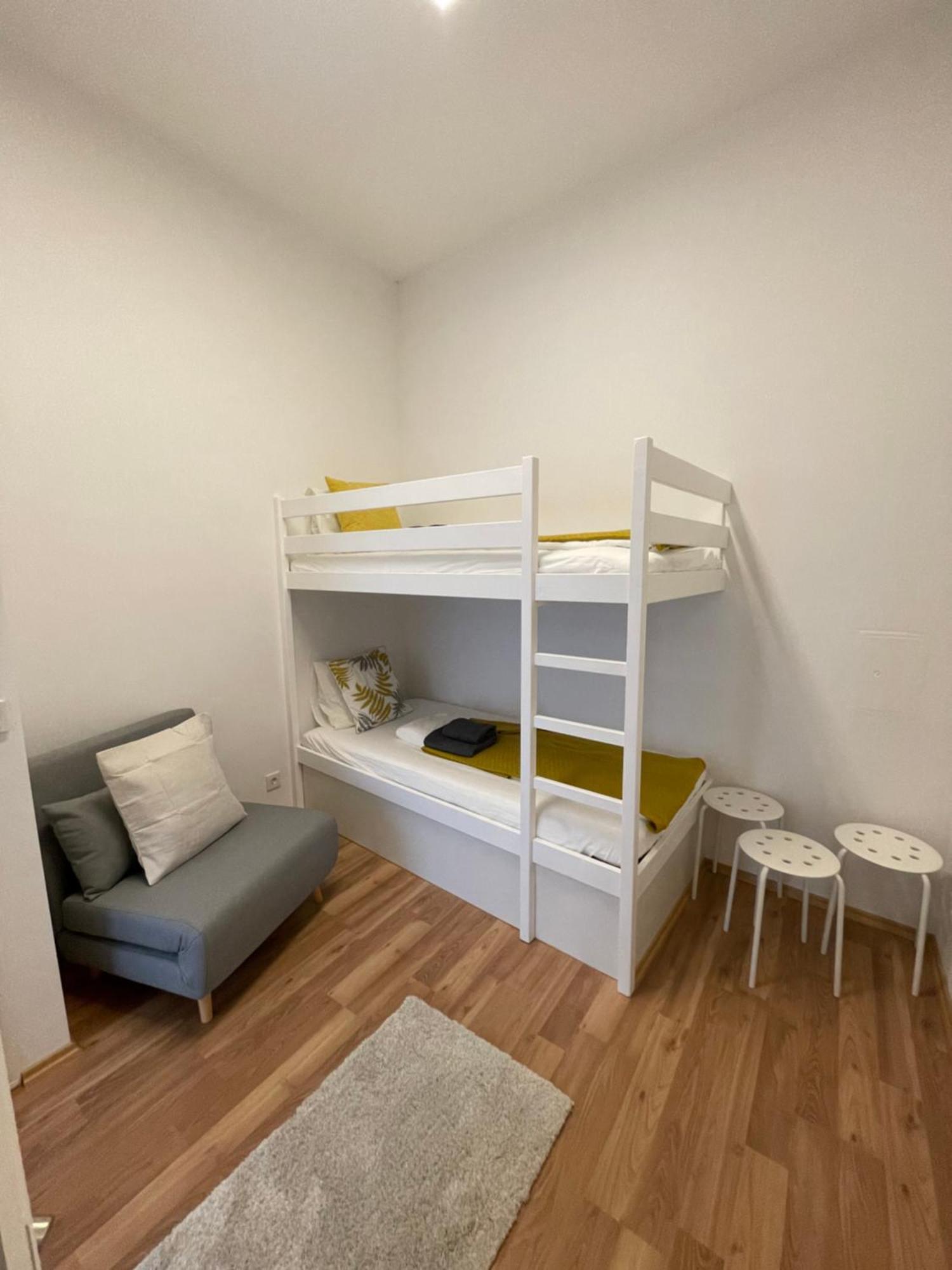 Central Mini Apartment Rhg 1 Відень Екстер'єр фото